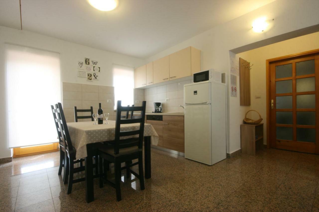 Apartment Luisa Πόρετς Εξωτερικό φωτογραφία